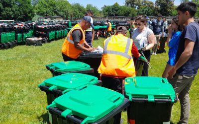 Intendencia entregó 2700 contenedores y composteras para reciclaje en Ciudad de la Costa