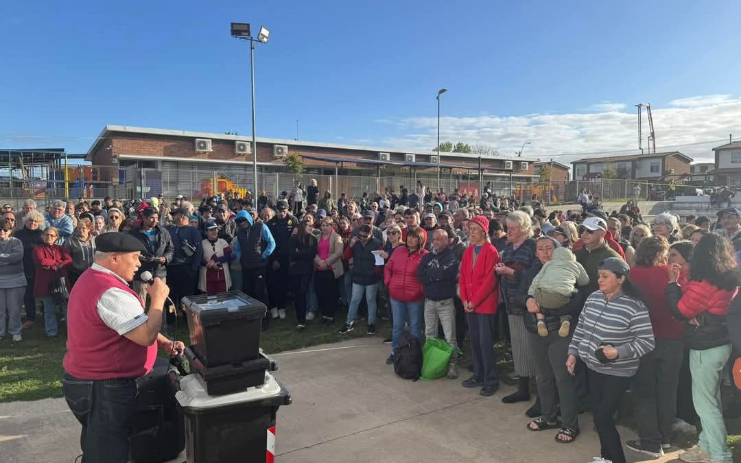 HOGARES SUSTENTABLES LLEGÓ A 1500 FAMILIAS DEL BARRIO  ESTADIO DE PANDO 