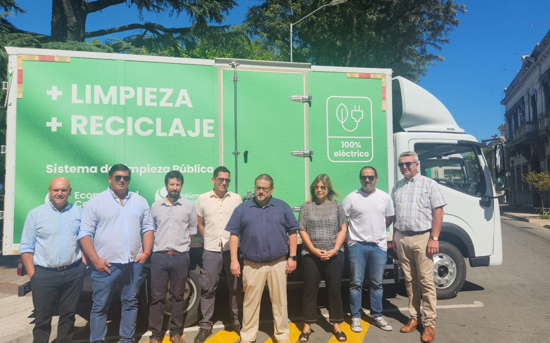 Canelones avanza en sustentabilidad con la incorporación de 13 camiones eléctricos para la gestión de residuos