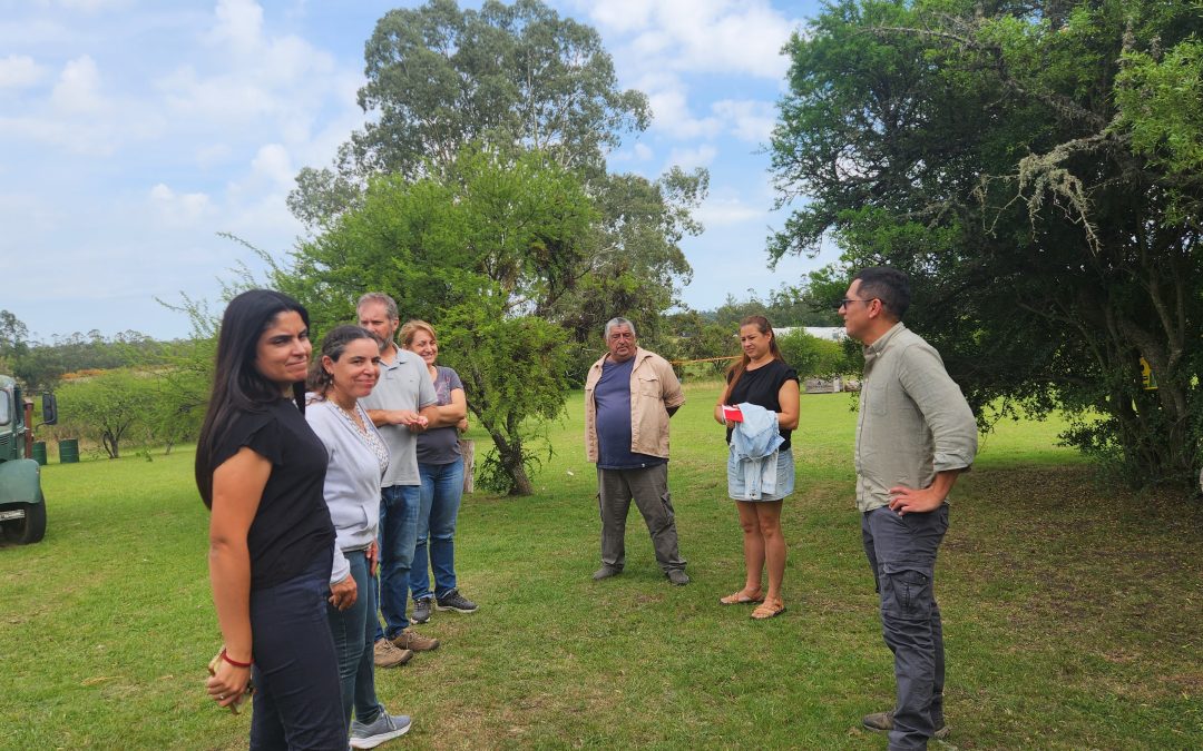 Intendencia de Canelones entregó árboles nativos a productores de la cuenca del Santa Lucía